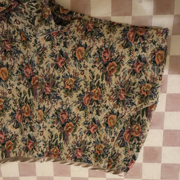 Vintage Floral Tapestry High Waisted Shorts - Picture 7 of 8